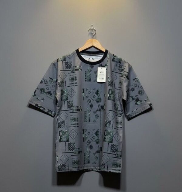 Chevron Feather T-Shirt in Monochrome